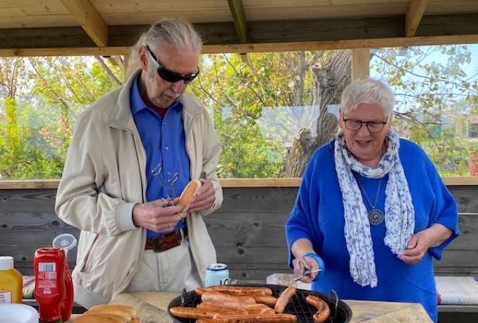 Den 29 maj efter avslutat årsmöte invigdes grillhuset